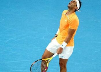 نادال يغيب عدة أسابيع بسبب إصابة بالفخذ