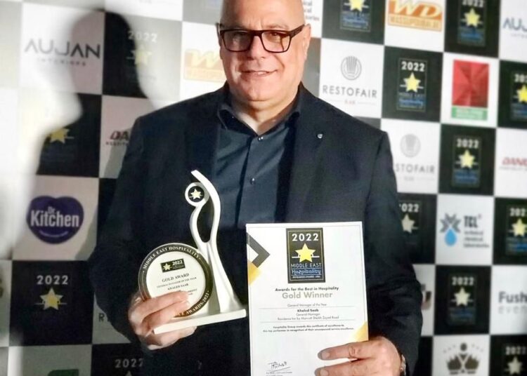 إبن راشيا الوادي خالد رشراش صعب يفوز بالجائزة الذهبية “أفضل مديرعام لفندق في دبي لعام 2022”.. وتهنئة من محترف الفن التشكيلي وحرمون