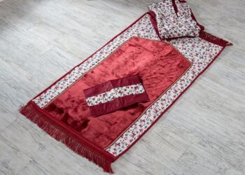 ارفع يديك…!!