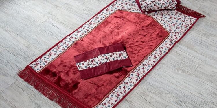 ارفع يديك…!!