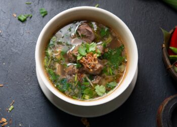 هل تناول مرق اللحم مضر بالصحة؟