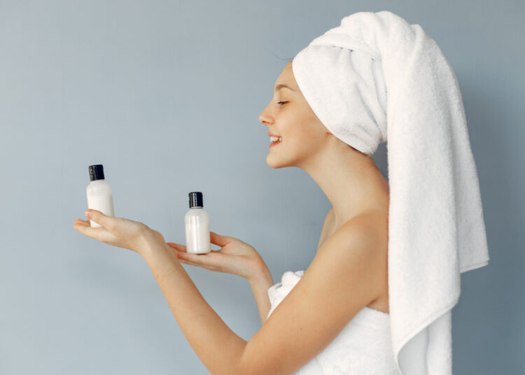 شراب الكولاجين.. هل هو فعلاً إكسير الشباب الجديد؟