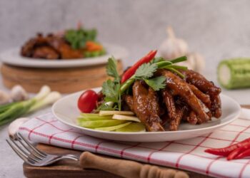 أرجل الدجاج… فوائدتناولها  والأضرار المحتملة…