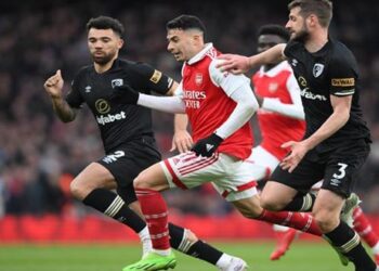 أرسنال يفوز على بورنموث في الدوري الإنكليزي