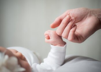 حالة نادرة جداً.. استئصال جنين من جمجمة أخته البالغة من العمر عاماً