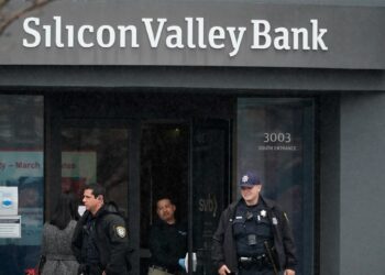 الزلزال المالي العالمي.. كرة ثلج تتدحرج