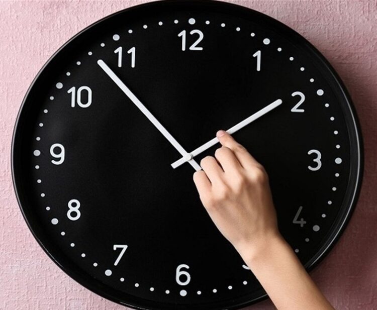 افتعال أزمة التوقيت تُخرج لبنان من الزمن