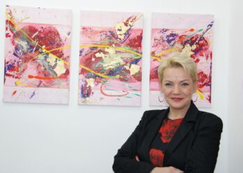 “فيرونيكا تيفينباخر” اتزان لوحتها  لا يواري سطوة أحمرها