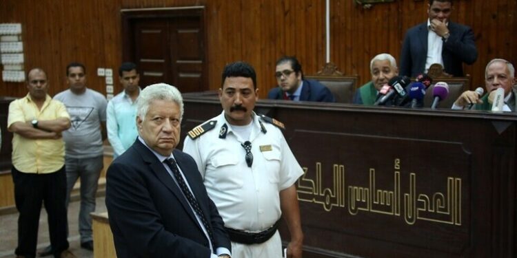 منصور اطلق سراحه.. هل يحتفظ برئاسة الزمالك؟