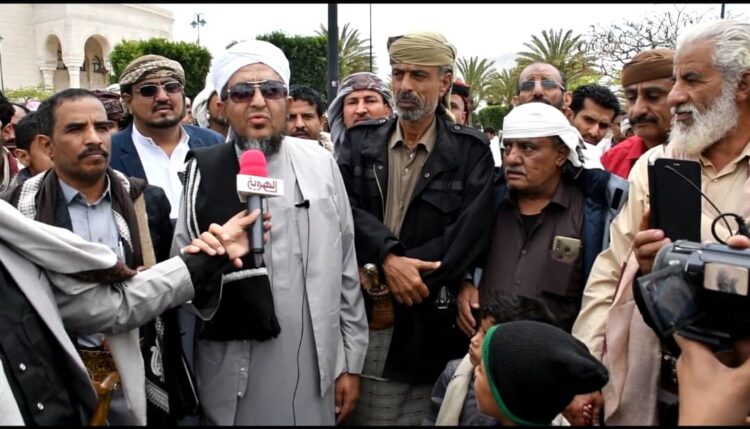 صنعاء ترحب بوفد قبائل محافظة ابين.. وتؤكد ثقتها باستجابة قائد الثورة لمساعي إطلاق سراح فيصل رجب