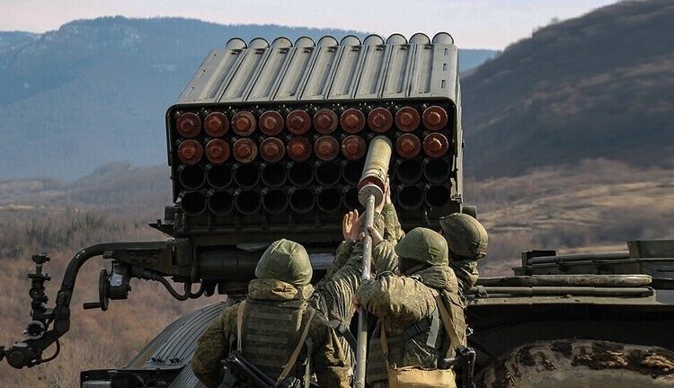 الجيش الروسي يُمسك آخر سبيل إمداد الجيش الأوكراني في أرتيوموفسك