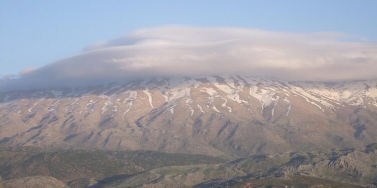 ممارسات الاتصال والانفصال بين المحيط الطبيعي لجبل حرمون وحياة السكان المحليين: مقاربة سوسيو – ثقافية.