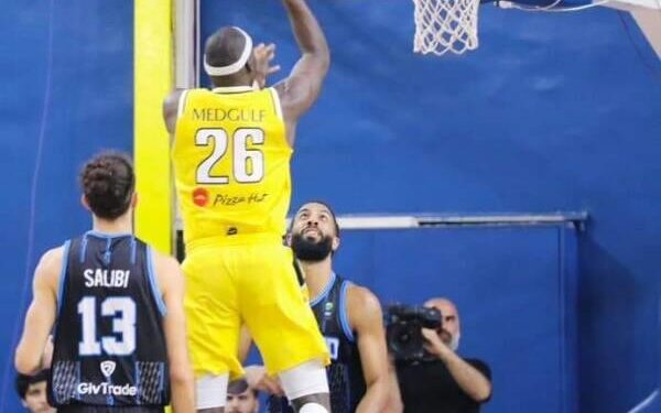 الرياضي يواجه دينامو على أرضه لتتويج مبكر الاثنين