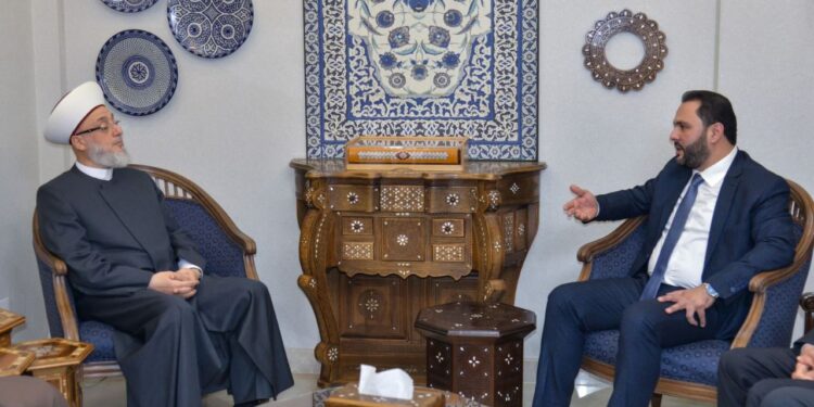 الشيخ قراقيره استقبل في مقر جمعية المشاريع في بيروت