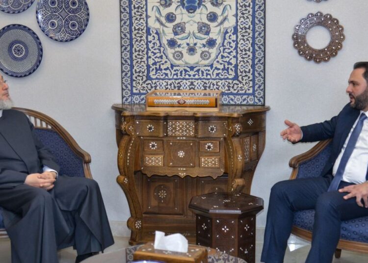 الشيخ قراقيره استقبل في مقر جمعية المشاريع في بيروت