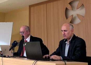 محاضرة “كيف يمكن استخدام chatGPT لتعزيز مهارات التفكير العالي عند الطلاب”