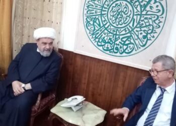 العلامة عبدالله يستقبل الدكتور سعيد ويوافق على رعايته معرض الكتاب العربي التاسع لهلا صور