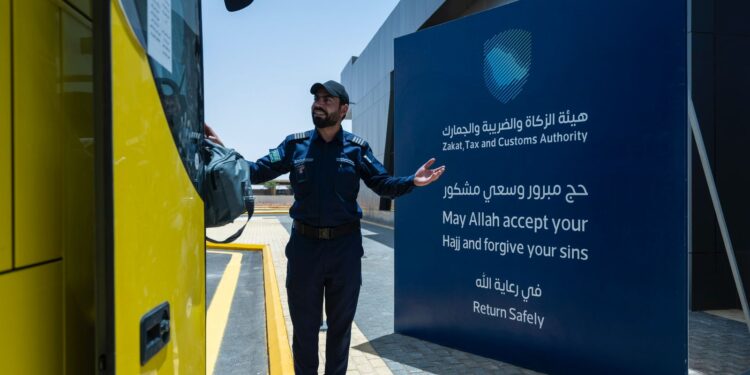 السعودية.. جمرك جديدة عرعر يستقبل أولى طلائع الحجاج العراقيين