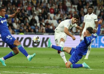 أسينسيو إلى باريس سان جيرمان