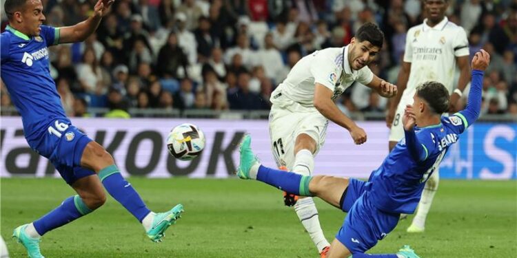 أسينسيو إلى باريس سان جيرمان