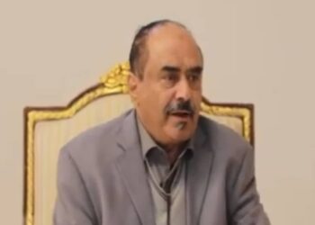 اليمن.. محافظ شبوة عزّى بوفاة الشيخ محمد سالم الجنيدي