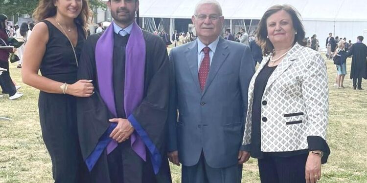 تخرّج سامر كمال ذبيان من جامعة HEC في فرساي.. مبارك