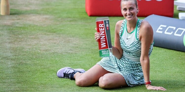 التشيكية كفيتوفا تحرز لقب بطولة برلين في التنس