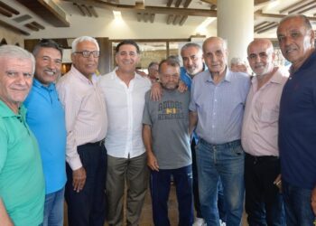 لبنان.. النجم الدولي السابق واصف الصوفي يستعيد الزمن الجميل بتكريم اللاعبين والإعلاميين الرياضيين