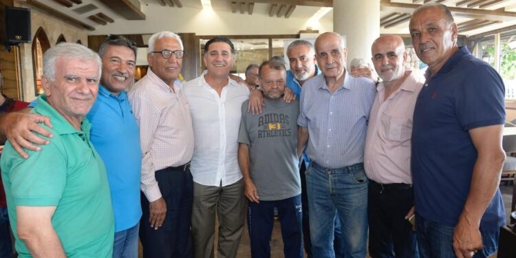 لبنان.. النجم الدولي السابق واصف الصوفي يستعيد الزمن الجميل بتكريم اللاعبين والإعلاميين الرياضيين