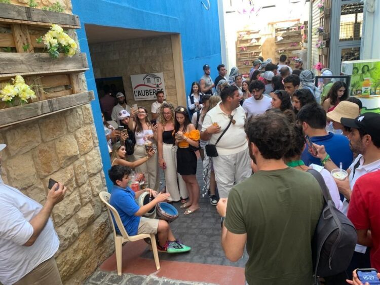 وفد الشبيبة الاغترابية المتحدرين من أصل لبناني زار “غاردينيا غران دور” في زحلة وكرم أبو فيصل