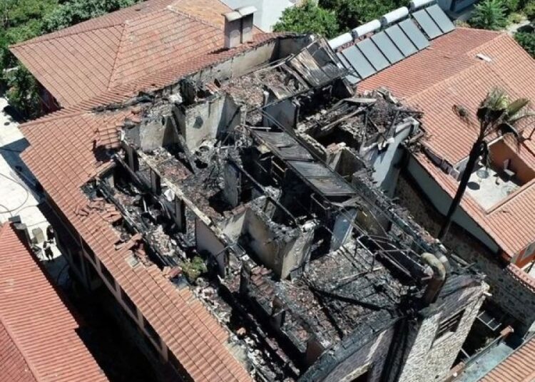 مقتل لبنانيّين في تركيا بحريق فندق أثري.. هكذا وقعت الكارثة