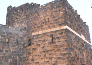 ترميم البرج الثاني في قلعة بصرى ومدرسة أبي الفداء مستمر