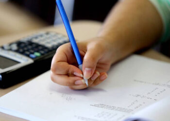 تحقيق ينذر بصدمةٌ تربويّة قُبيل الامتحانات الرسميّة تهدد طلابنا…