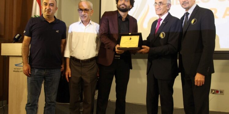 نقابة الممثلين كرمت الممثل والمخرج قاسم إسطنبولي لنيله جائزة اليونسكو الشارقة للثقافة العربية