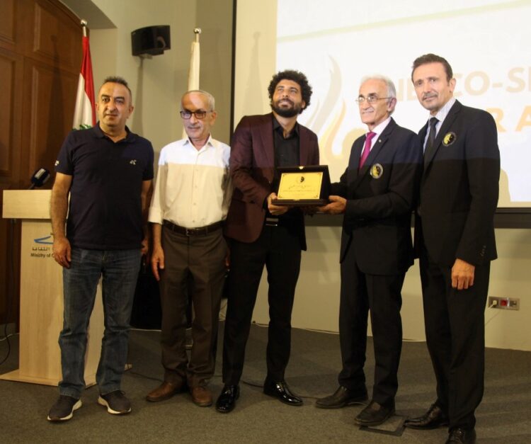 نقابة الممثلين كرمت الممثل والمخرج قاسم إسطنبولي لنيله جائزة اليونسكو الشارقة للثقافة العربية