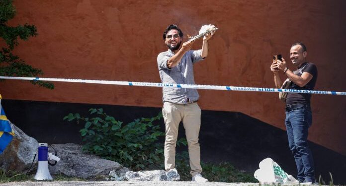 الغرب المتعجرف.. متى يوقف عنصريته؟!