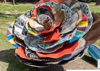 الوردة الشامية في تورينو الإيطالية بمجسم فني تكريماً للحرف اليدوية السورية