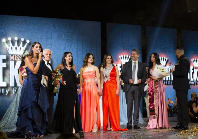 جوي زخيا توجت ملكة على عرش الجمال الزحلي والبقاعي.. ومايا فرنسيس وجوزفين شوباصي وتانيا حنوش وصيفات