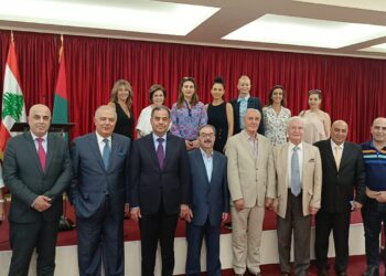 أبو فيصل كرم السفير بو نصار في غاردينيا غران دور بحضور المطران الصوري وفاعليات