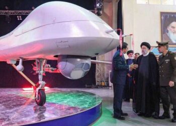 المسيّرة الايرانية “مهاجر 10” إلى الميدان: المَدافع تقصي الدبلوماسية!