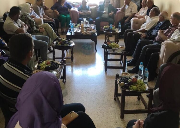 لقاء ثقافي حاشد في منزل الدكتورة هدى معدراني.. والمتحدثان كموني ورباح عن الهوية