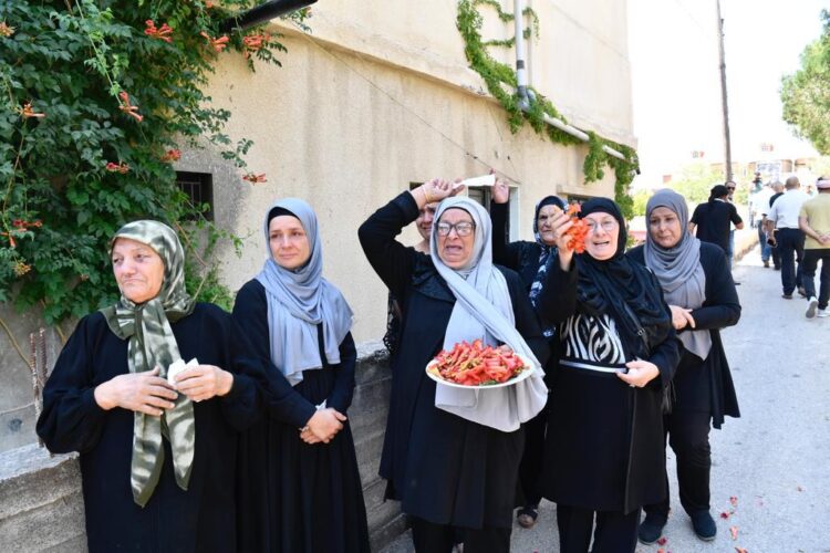 محور السبت34 من حرمون: عالم الصحافة والسياسة والفكر والإعلام شيّع العلم الباسق طلال سلمان بزحف مهيب في شمسطار