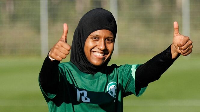 الأهلي السعودي يعزّز فريقه باللاعبة رغد مخيزن.. من تكون؟