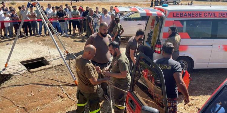 انتشال جثة طفل من بئر مياه