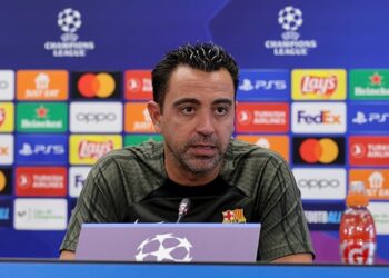 تشافي مع برشلونة مجدداً