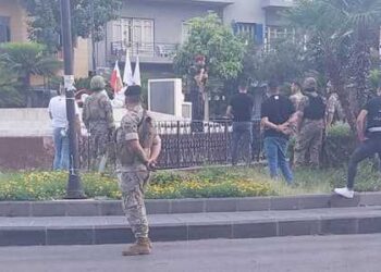 نصب متراساً في ساحة جونية فأوقفه الجيش!