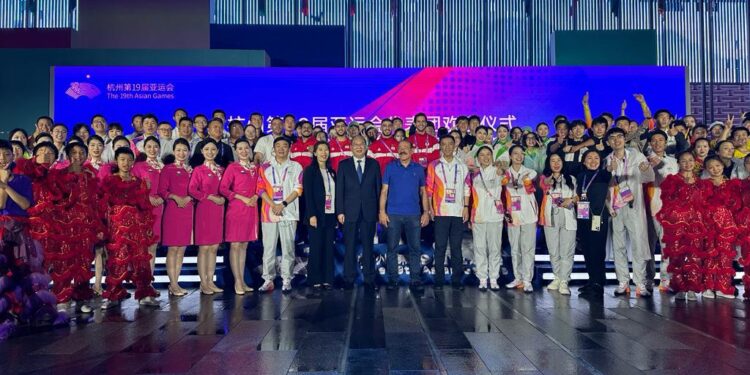 لبنان بـ”غوانزو” 2023 وحاملا العلم..