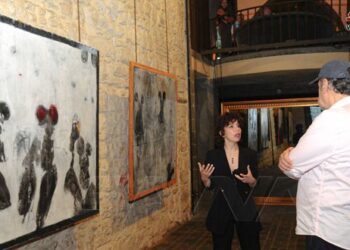 “أنثى” معرض سراب عيسى