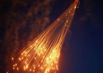 القنابل الفسفورية وخطرها والوقاية منه