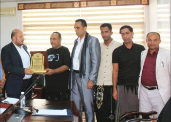 اليمن.. نادي سمعون الشحر يكرم جمعان لدعمه المستمر للرياضة اليمنية